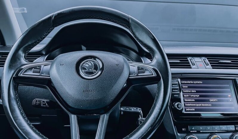 SKODA Octavia  | FWD (przód) | Automatyczna | 149 KM | Szary full