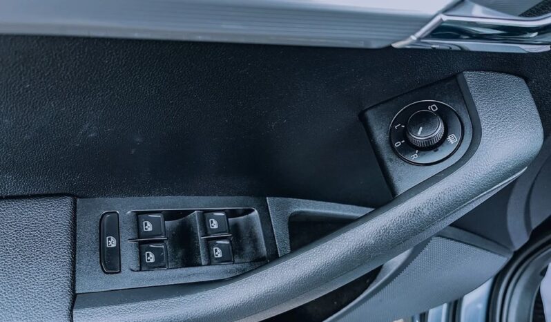 SKODA Octavia  | FWD (przód) | Automatyczna | 149 KM | Szary full