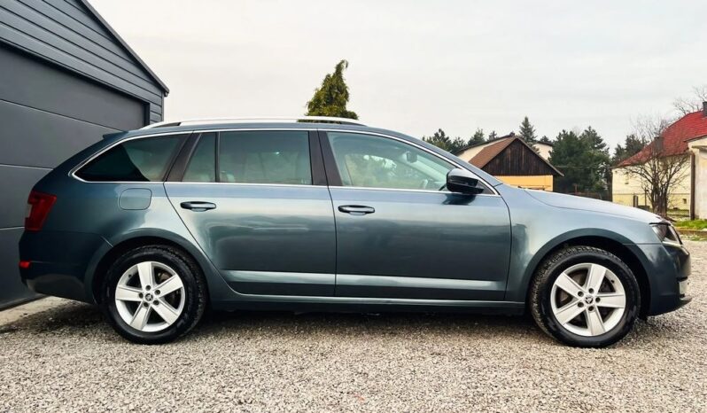 SKODA Octavia  | FWD (przód) | Automatyczna | 149 KM | Szary full