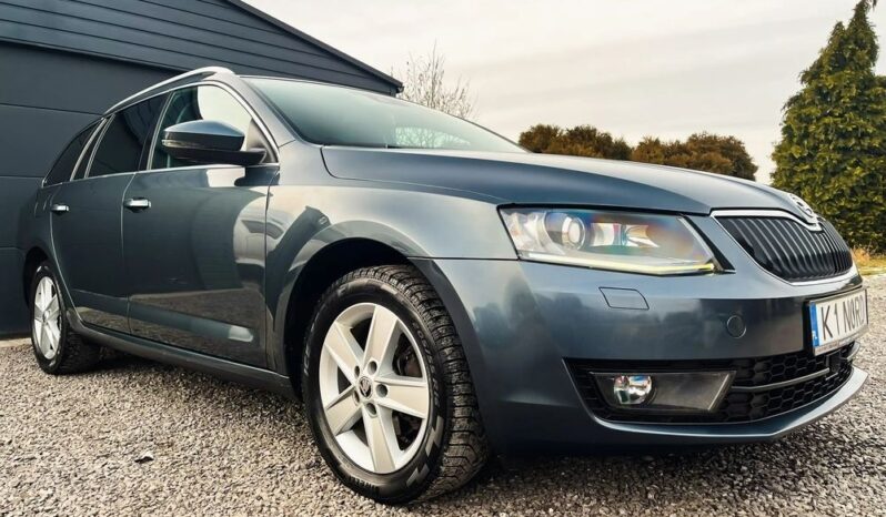 SKODA Octavia  | FWD (przód) | Automatyczna | 149 KM | Szary full