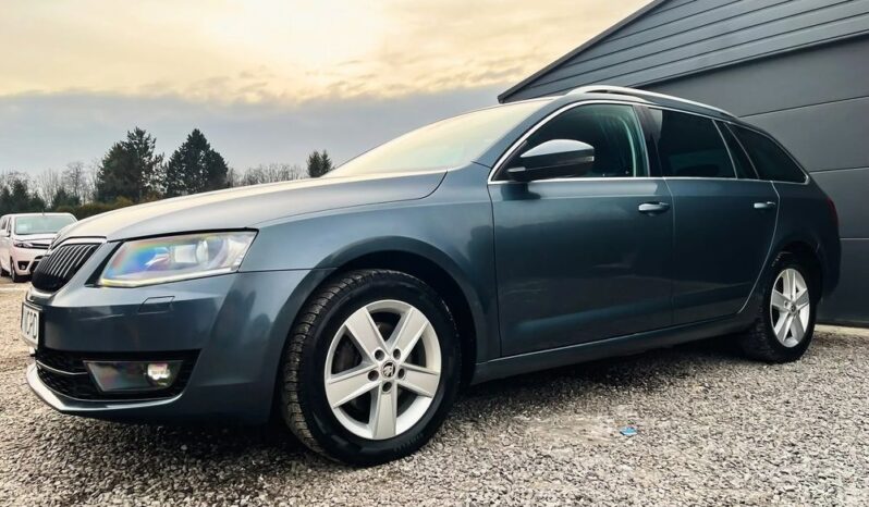 SKODA Octavia  | FWD (przód) | Automatyczna | 149 KM | Szary full