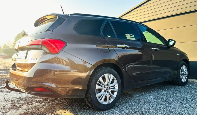FIAT Tipo  | FWD (przód) | Automatyczna | 120 KM | Brązowy full