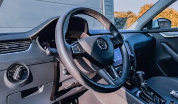 SKODA Octavia  | 4×4 (doł. automatycznie) | Automatyczna | 184 KM | Biały full