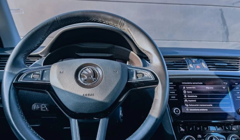 SKODA Octavia  | 4×4 (doł. automatycznie) | Automatyczna | 184 KM | Biały full