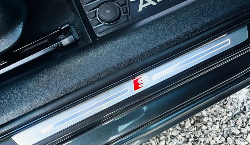 AUDI A4 Avant | 4×4 (doł. automatycznie) | Automatyczna | 190 KM | Czarny full