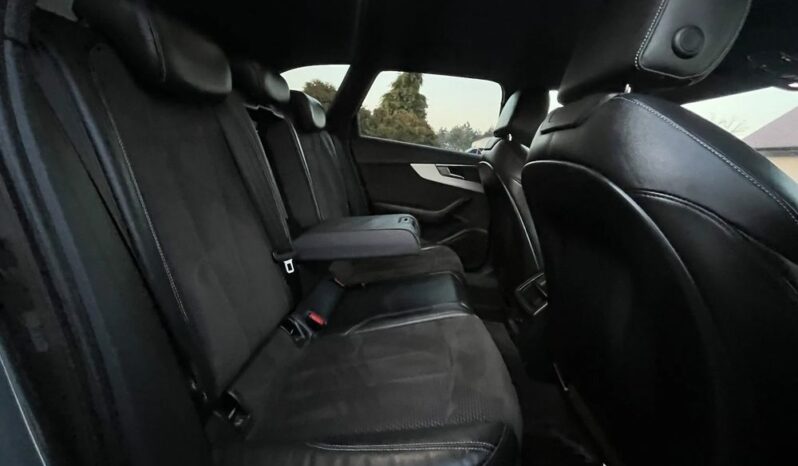 AUDI A4 Avant | 4×4 (doł. automatycznie) | Automatyczna | 190 KM | Czarny full