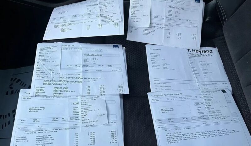 AUDI A4 Avant | 4×4 (doł. automatycznie) | Automatyczna | 190 KM | Czarny full