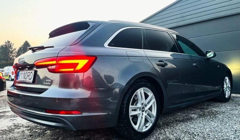 AUDI A4 Avant | 4×4 (doł. automatycznie) | Automatyczna | 190 KM | Czarny full