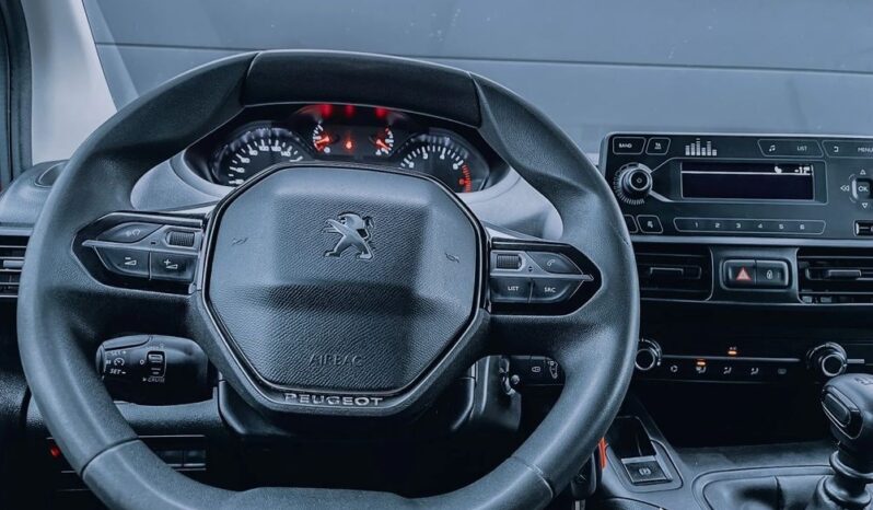 PEUGEOT Partner  | 4×4 (doł. ręcznie) | Manualna | 131 KM | Czerwony full