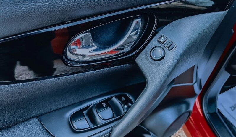 NISSAN Qashqai  | FWD (przód) | Automatyczna | 115 KM | Czerwony full