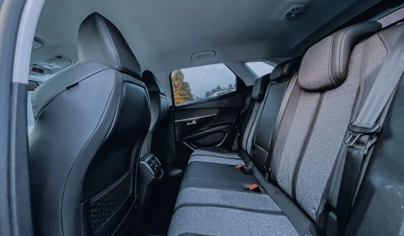 PEUGEOT 3008  | FWD (przód) | Automatyczna | 131 KM | Srebrny full