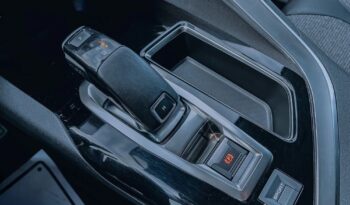 PEUGEOT 3008  | FWD (przód) | Automatyczna | 131 KM | Srebrny full