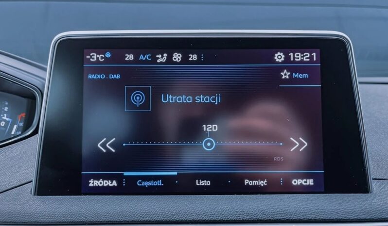 PEUGEOT 3008  | FWD (przód) | Automatyczna | 131 KM | Srebrny full