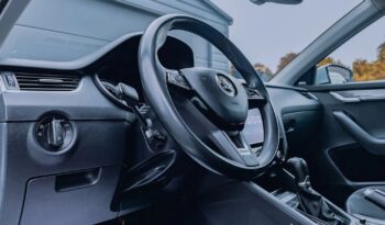 SKODA Octavia  | 4×4 (stały) | Automatyczna | 184 KM | Biały full