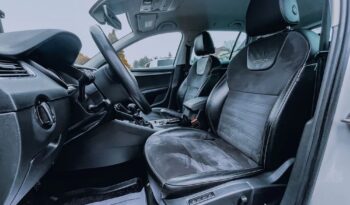 SKODA Octavia  | 4×4 (stały) | Automatyczna | 184 KM | Biały full