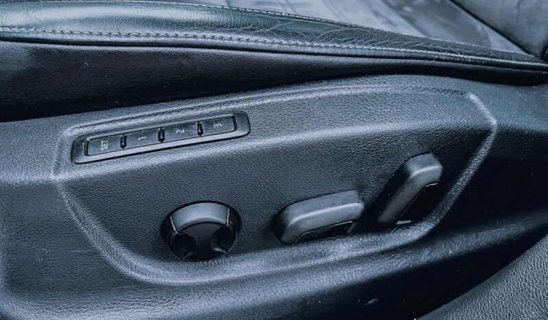 SKODA Octavia  | 4×4 (stały) | Automatyczna | 184 KM | Biały full