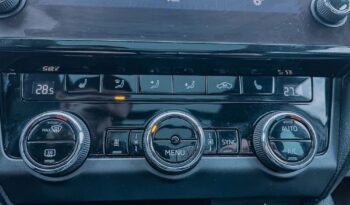 SKODA Octavia  | 4×4 (stały) | Automatyczna | 150 KM | Biały full