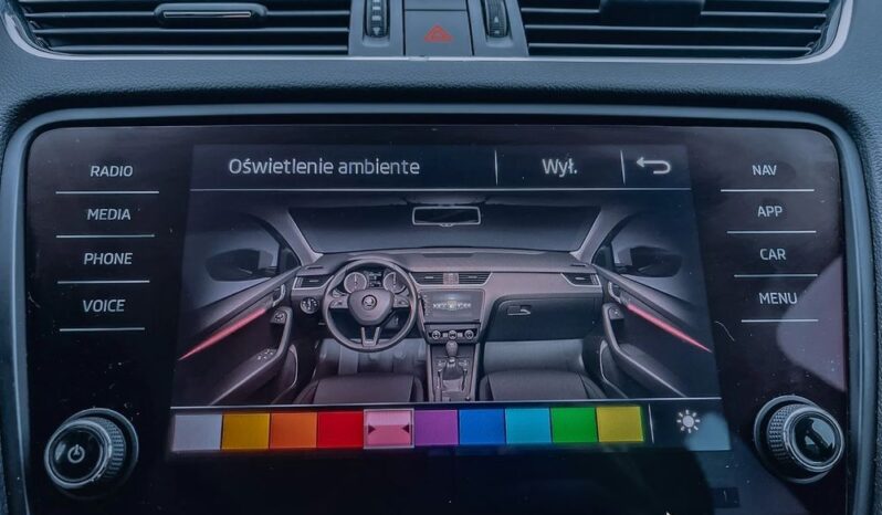 SKODA Octavia  | 4×4 (stały) | Automatyczna | 150 KM | Biały full
