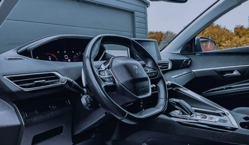 PEUGEOT 5008  | FWD (przód) | Automatyczna | 130 KM | Srebrny full