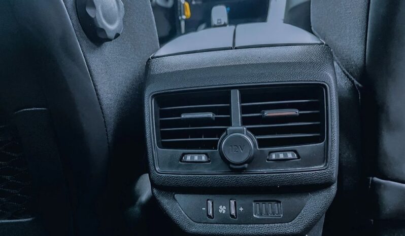 PEUGEOT 5008  | FWD (przód) | Automatyczna | 130 KM | Srebrny full