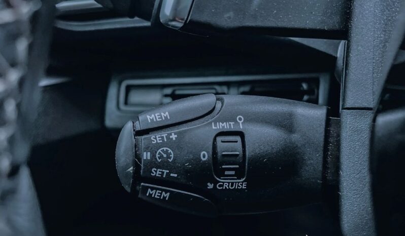 PEUGEOT 5008  | FWD (przód) | Automatyczna | 130 KM | Srebrny full