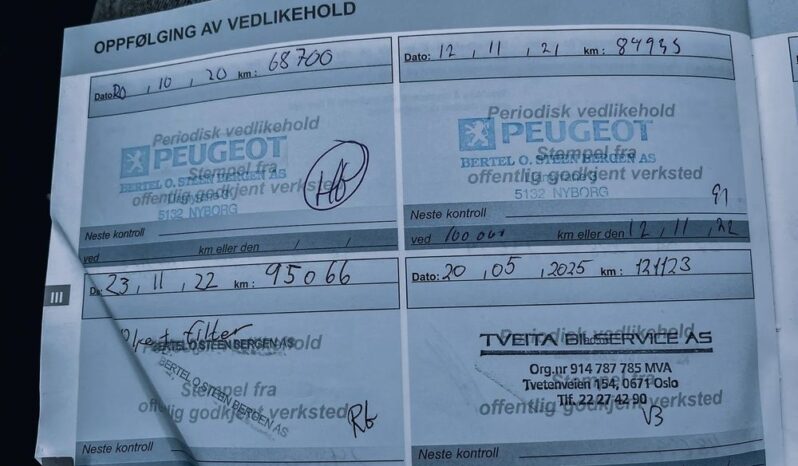 PEUGEOT 5008  | FWD (przód) | Automatyczna | 130 KM | Srebrny full