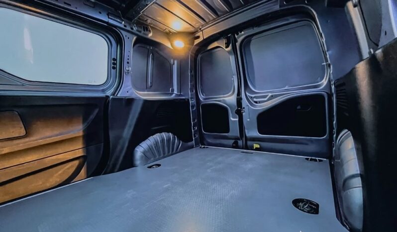 PEUGEOT Partner  | FWD (przód) | Automatyczna | 131 KM | Srebrny full