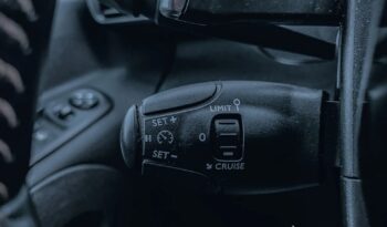 PEUGEOT Partner  | FWD (przód) | Automatyczna | 131 KM | Srebrny full