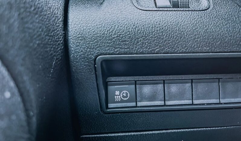 PEUGEOT Partner  | FWD (przód) | Automatyczna | 131 KM | Srebrny full