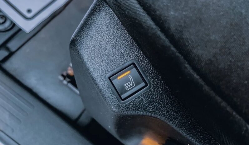 PEUGEOT Partner  | FWD (przód) | Automatyczna | 131 KM | Srebrny full