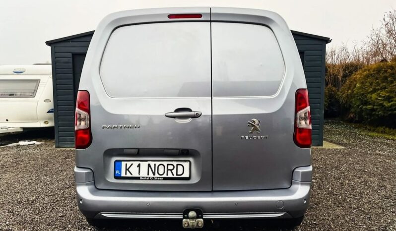 PEUGEOT Partner  | FWD (przód) | Automatyczna | 131 KM | Srebrny full