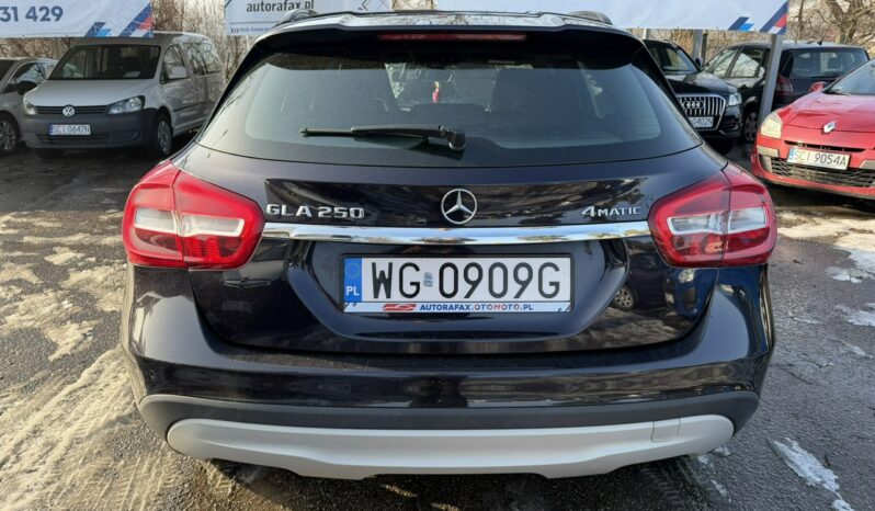 Mercedes GLA 250 | 4×4 Automatyczny | Automatyczna | 210 KM | Fioletowy full