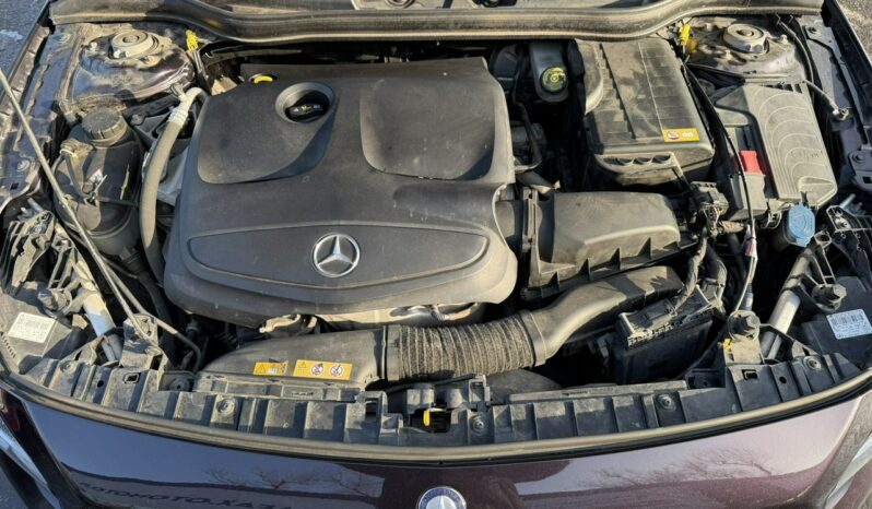 Mercedes GLA 250 | 4×4 Automatyczny | Automatyczna | 210 KM | Fioletowy full