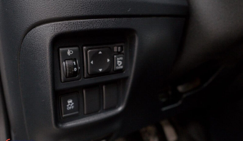 NISSAN Juke  | FWD (przód) | Manualna | 117 KM | Srebrny full