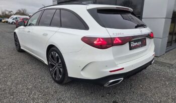 MERCEDES-BENZ Klasa E | 4×4 (doł. automatycznie) | Automatyczna | 197 KM | Biały full