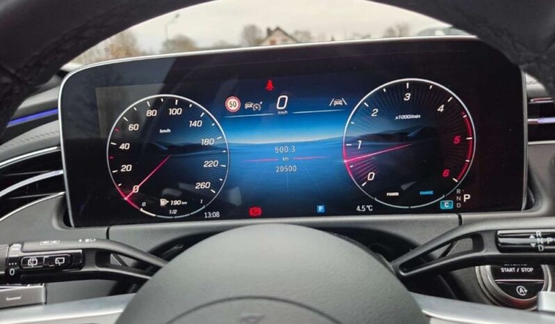 MERCEDES-BENZ Klasa E | 4×4 (doł. automatycznie) | Automatyczna | 197 KM | Biały full