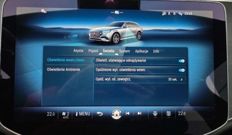 MERCEDES-BENZ Klasa E | 4×4 (doł. automatycznie) | Automatyczna | 197 KM | Biały full