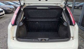 FIAT Punto  | FWD (przód) | Manualna | 69 KM | Biały full