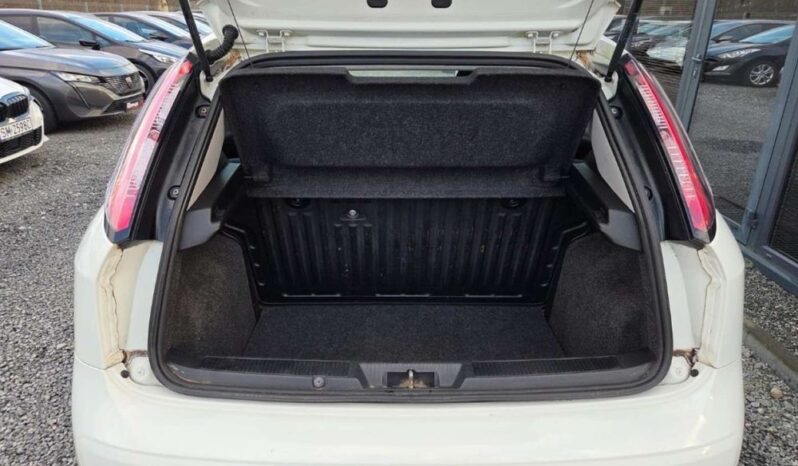 FIAT Punto  | FWD (przód) | Manualna | 69 KM | Biały full