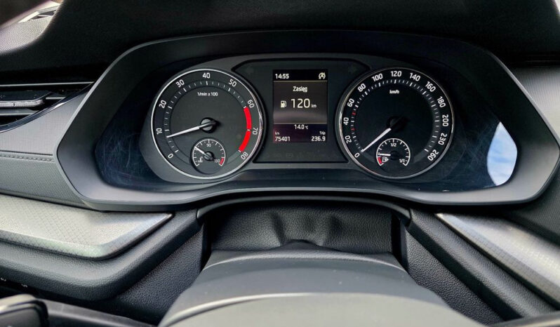 SKODA Octavia  | FWD (przód) | Manualna | 150 KM | Biały full