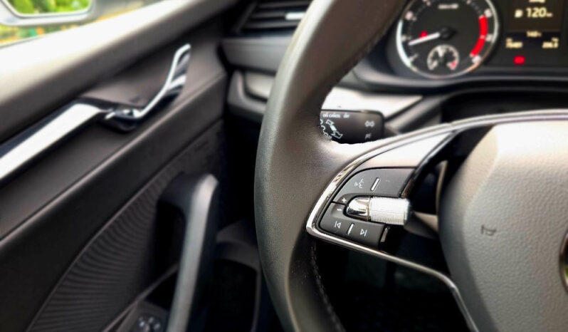 SKODA Octavia  | FWD (przód) | Manualna | 150 KM | Biały full