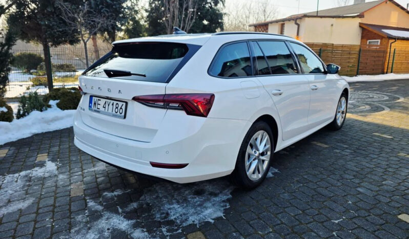 SKODA Octavia  | FWD (przód) | Manualna | 150 KM | Biały full