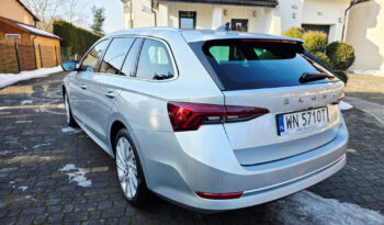 SKODA Octavia  | FWD (przód) | Automatyczna | 150 KM | Srebrny full
