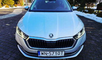 SKODA Octavia  | FWD (przód) | Automatyczna | 150 KM | Srebrny full