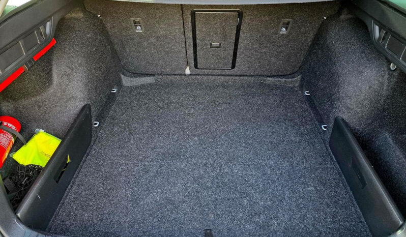 SKODA Octavia  | FWD (przód) | Automatyczna | 150 KM | Srebrny full