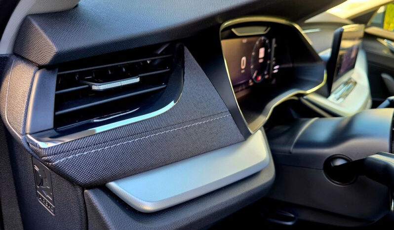 SKODA Octavia  | FWD (przód) | Automatyczna | 150 KM | Srebrny full