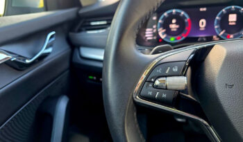 SKODA Octavia  | FWD (przód) | Automatyczna | 150 KM | Srebrny full