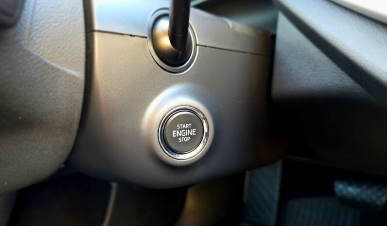 SKODA Octavia  | FWD (przód) | Automatyczna | 150 KM | Srebrny full