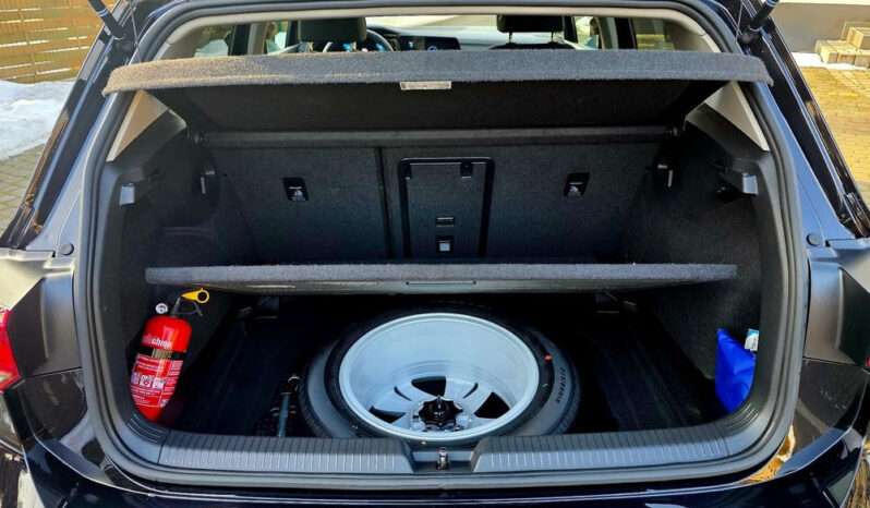 VOLKSWAGEN Golf  | FWD (przód) | Automatyczna | 130 KM | Czarny full