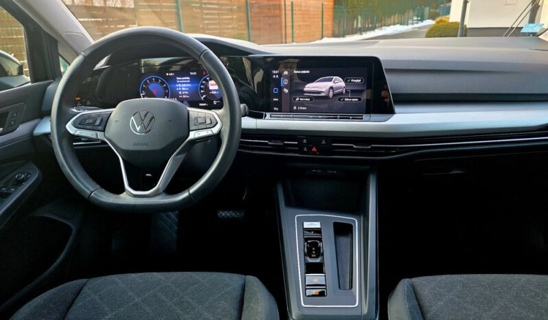 VOLKSWAGEN Golf  | FWD (przód) | Automatyczna | 130 KM | Czarny full